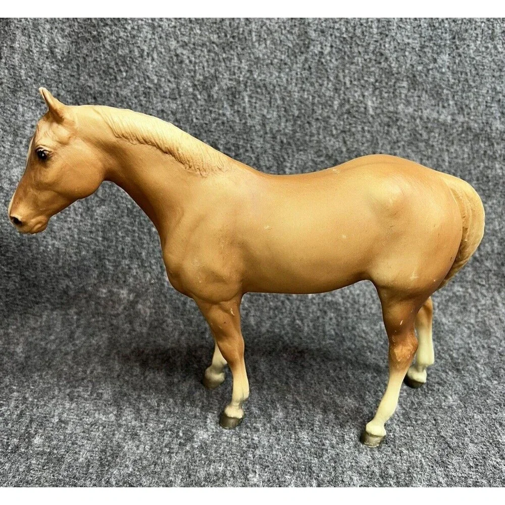 Breyer Quarter Horse Yearling #101 Matte and Semigloss Palomino 1970-80